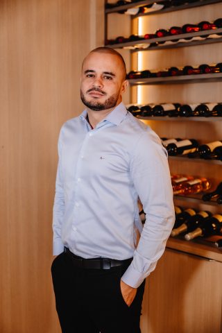 Rafael Albuquerque: do vendedor de chinelos ao comando da Alpha Business
