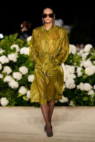 Liya Santos: modelo brasileira consolida trajetória internacional com passagens por Saint Laurent, Dolce & Gabbana e SPFW Liya Santos: modelo brasileira consolida trajetória internacional com passagens por Saint Laurent, Dolce & Gabbana e SPFW