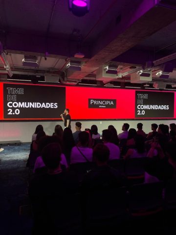 Jeff Oliveira, PRINCIPIA, skincare, alta performance, comunidade, estratégia, marketing de influência, beleza, cuidados com a pele, branding, liderança, inovação, engajamento, experiência pessoal, transformação Jeff Oliveira, head de influência da PRINCIPIA, conta como transformou sua vivência pessoal em estratégia e construiu uma comunidade de skincare de alta performance.