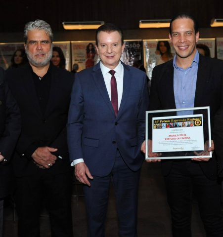 Frederico Lapenda recebe Prêmio Expressão no Entretenimento Esportivo