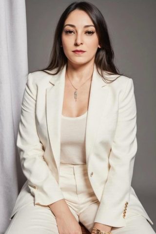 Estefany Layse: A especialista que transformou a ciência das estrias em propósito