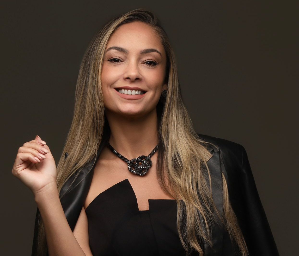 Dra. Lucimar Rocha: A odontologia que reconstrói sorrisos e resgata histórias