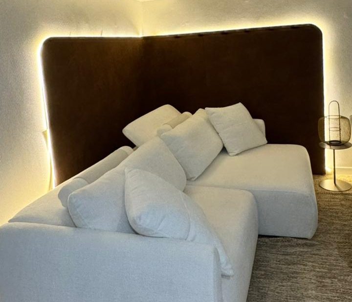 Suissdesign anuncia promoção especial de 60% OFF em sofá elétrico de alto padrão - poucas unidades