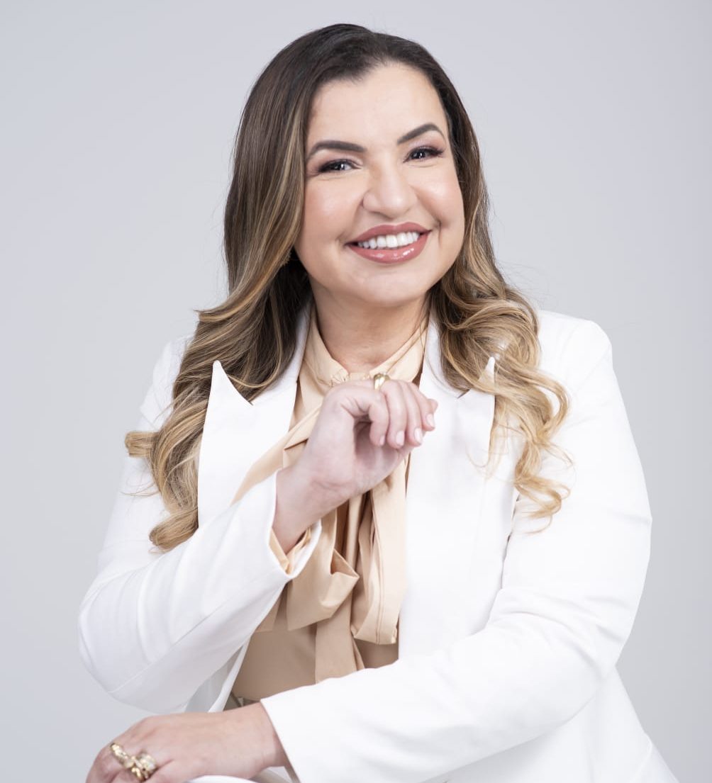 Dra. Cristiane Oliveira transforma a estética ao unir ciência, mente e sensibilidade