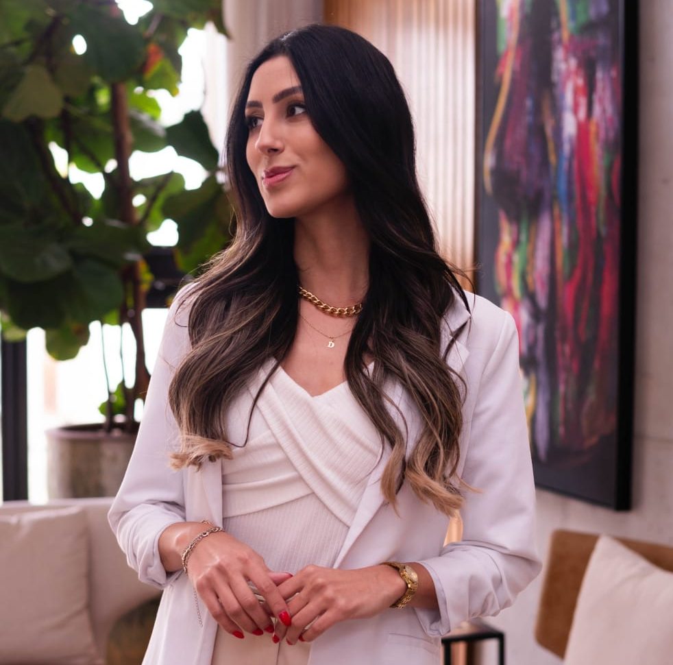 Estética sem padrões: o olhar da Dra. Déborah Souza sobre beleza e identidade