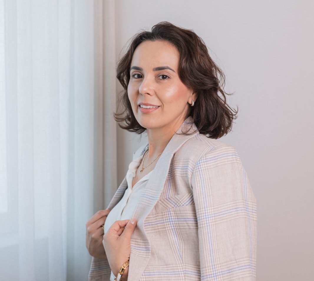 Dra. Alessandra Jung: sorrisos reconstruídos, vidas transformadas