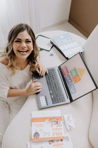 Dra. Juliana Muniz e a construção de vozes possíveis na infância