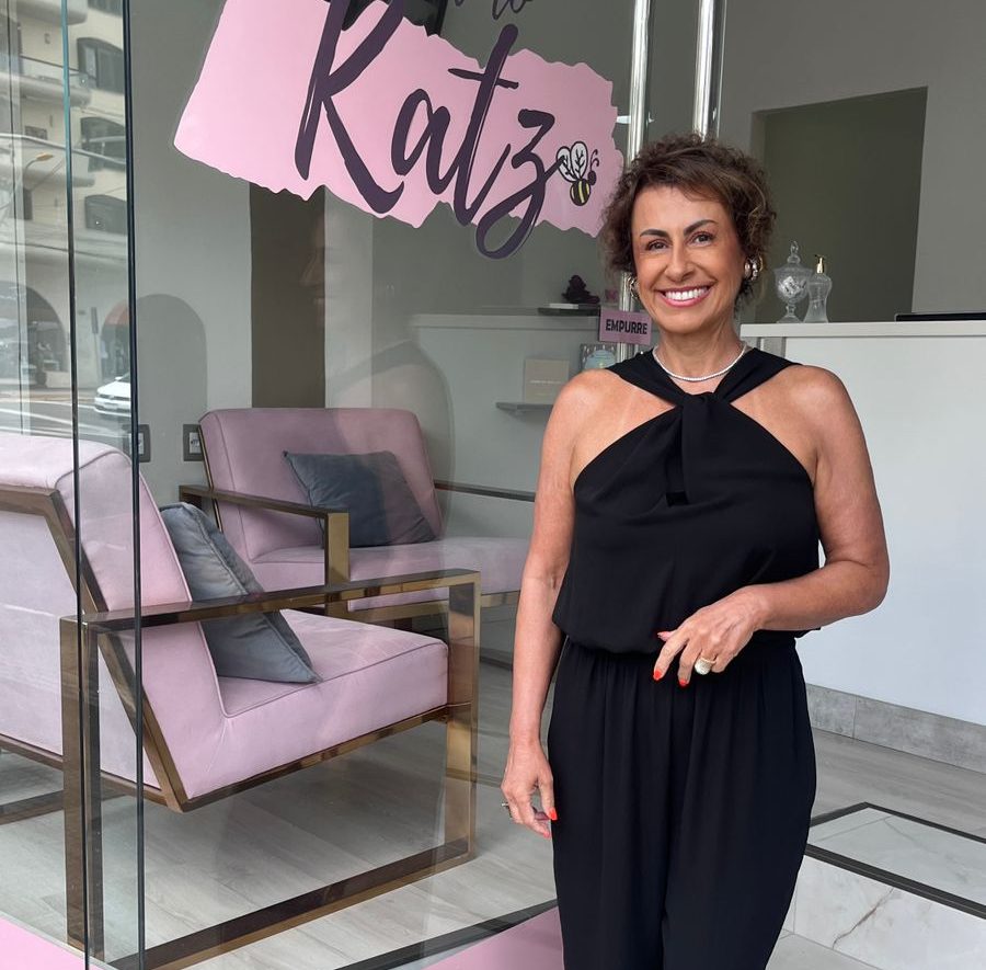 Dra. Katia Moitta alerta: A saúde íntima feminina não precisa ser silenciada após os 40