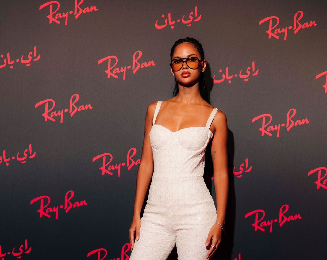 Modelo brasileira Juliana Nalu é destaque em evento exclusivo da Ray-Ban no Catar