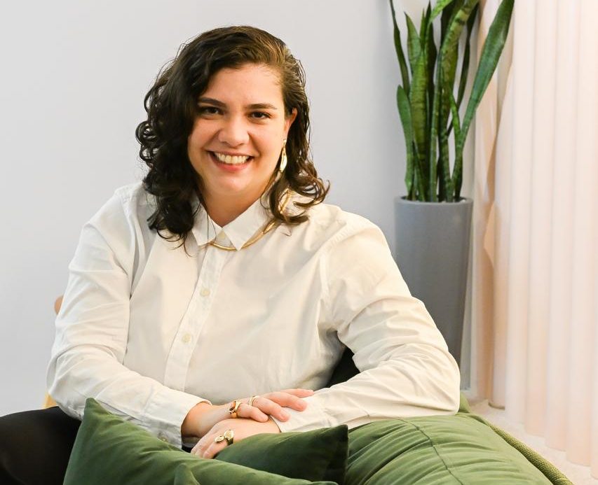 Além dos números: como Milena Aguiar redefine o planejamento financeiro feminino