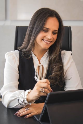 Além do contrato: Como Kamilla Vilela humaniza o seguro de vida no Brasil