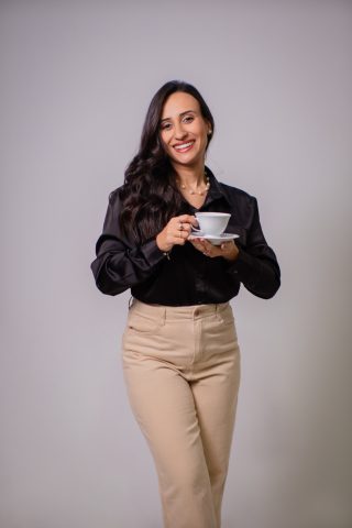 Lôrena Andrade transforma finanças em ferramenta de consciência feminina