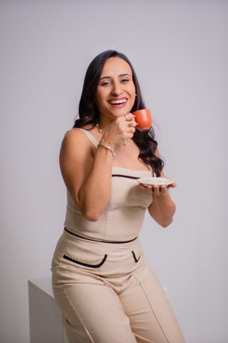 Lôrena Andrade transforma finanças em ferramenta de consciência feminina