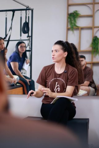 Hildecácia Oliveira: uma trajetória de coragem, aprendizado e transformação Hildecácia Oliveira: uma trajetória de coragem, aprendizado e transformação