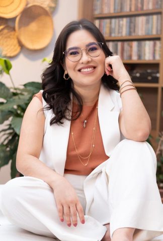 Muito além da longevidade: o trabalho da Dra. Paola Teruya na construção do envelhecimento saudável Muito além da longevidade: o trabalho da Dra. Paola Teruya na construção do envelhecimento saudável