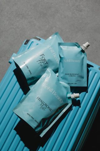 Embalagem refil Kohll Beauty | Foto: Divulgação/acervo pessoal Kohll Beauty aposta em embalagens refil para incentivar o consumo consciente e reduzir o impacto ambiental na indústria da beleza