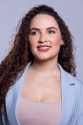 Dra. Paola Sueki Maurer: Propósito em Cada Cuidado Dra. Paola Sueki Maurer: Propósito em Cada Cuidado