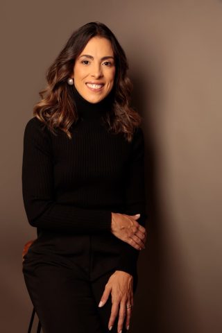 Dra. Alessandra Stanquini: precisão que valoriza a naturalidade