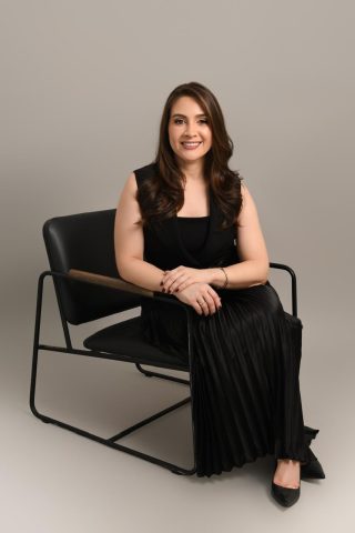 Dra. Ana Carla Veloso: O Poder de Recomeçar Dra. Ana Carla Veloso: O Poder de Recomeçar