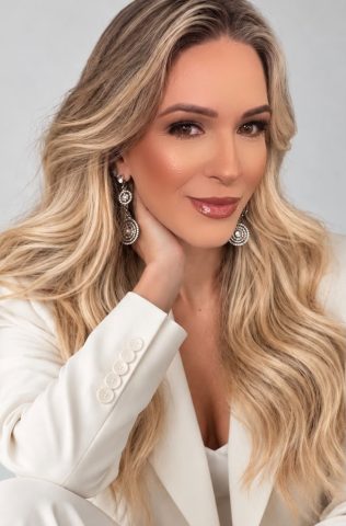Carol Portes une técnica e conhecimento na evolução da remoção a laser