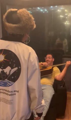 Pétala: a nova voz da cena musical brasileira que já desperta atenção de grandes nomes da produção nacional